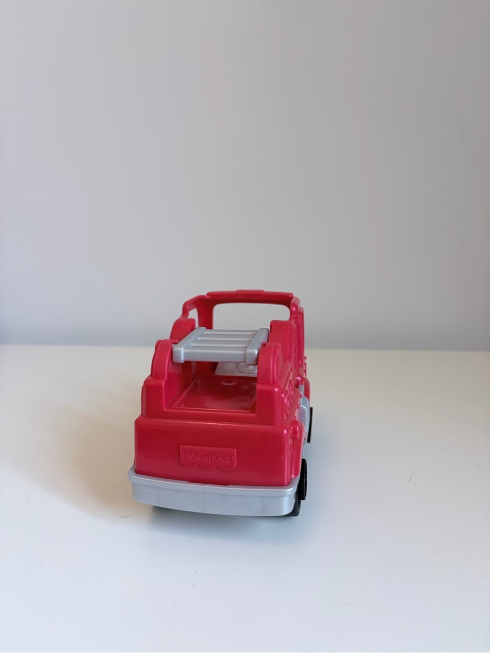 (3/$10) Fisher Price Little People Firetruck ONLY - Picture 3 of 4